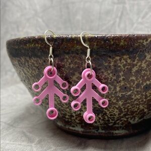 Pink Lego leaf earrings OS 🩷